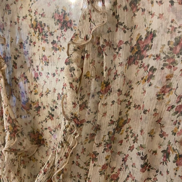 EUC Guess 100% silk vintage floral blouse - Picture 8 of 10